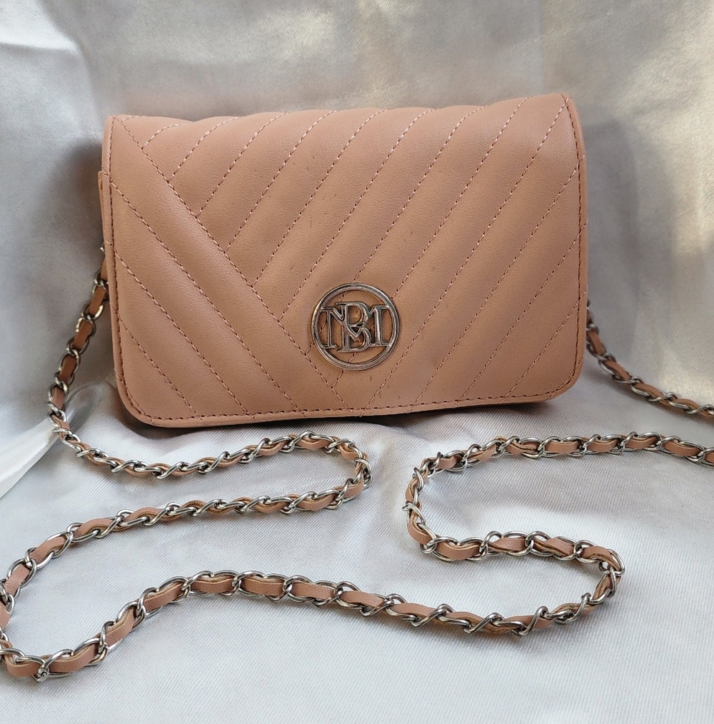 Badgley Mischka Quilted Crossbody Bag in Blush
